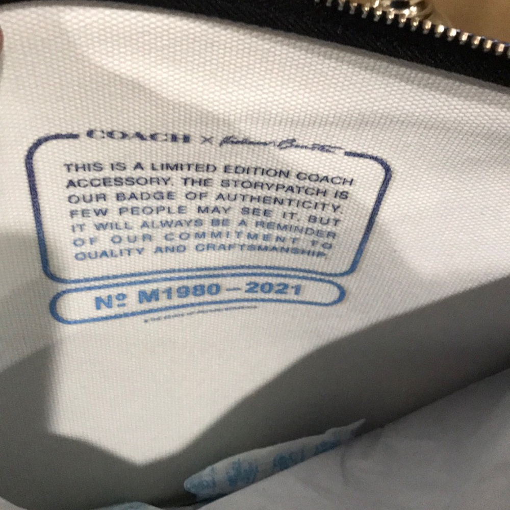 NWT Coach w/Michael J Fox Pouch - Picture 5 of 7
